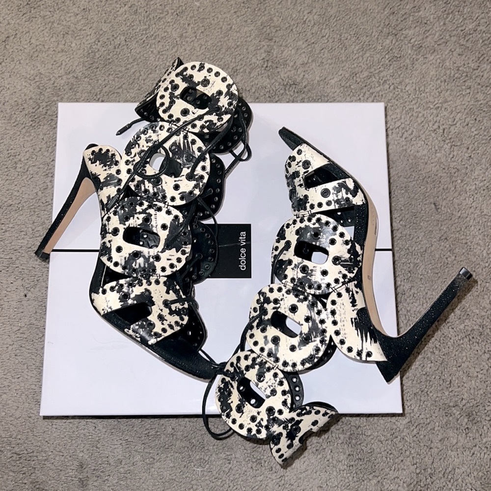 Dolce Vita “Haylie” white/black snake heels